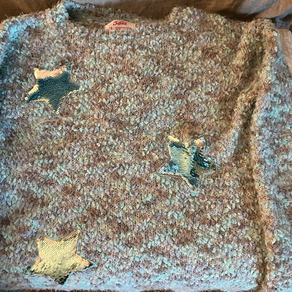 Beautiful, soft girls sweaters, excellent condition. $15 each or two for $25 - Picture 4 of 4